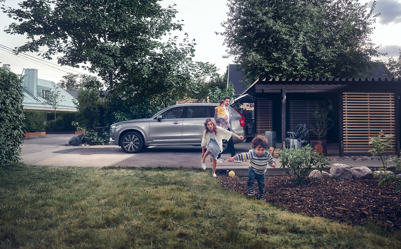 사진자료_볼보자동차코리아, 지구의 안전을 위한 ‘리차지(ReCharge) 캠페인’ 전개.jpg