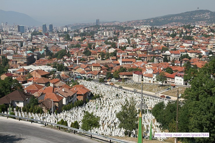 사라예보의 무덤2.jpg