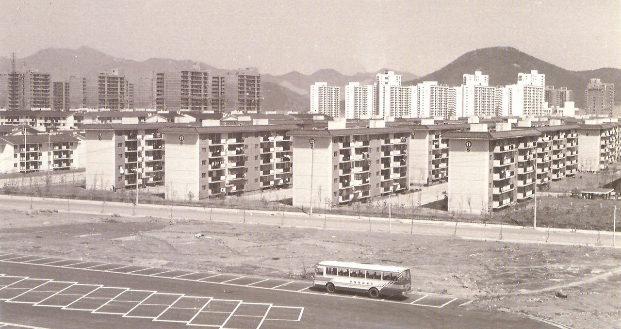 86 아파트 전경.jpg