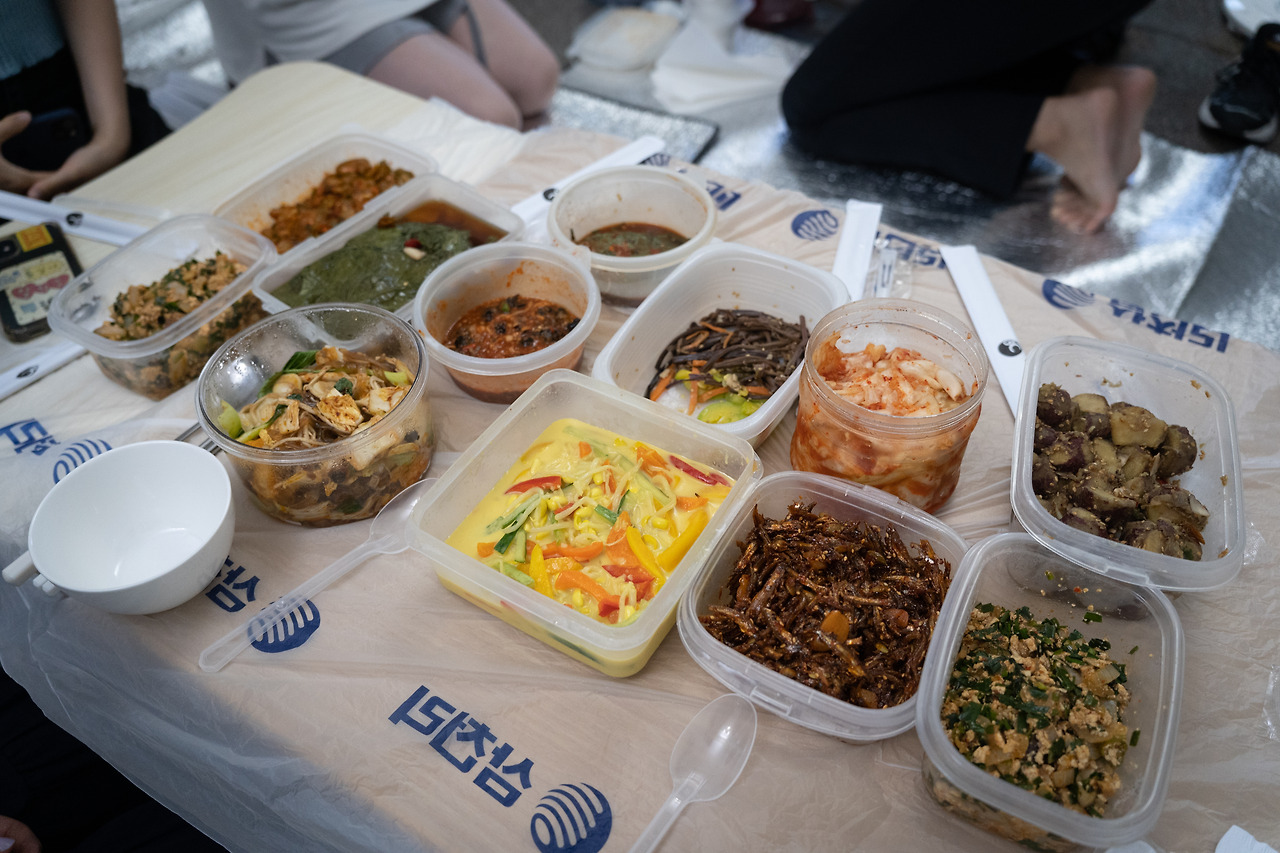 7. [특집] 본관 점거 일지 그림 14.jpg