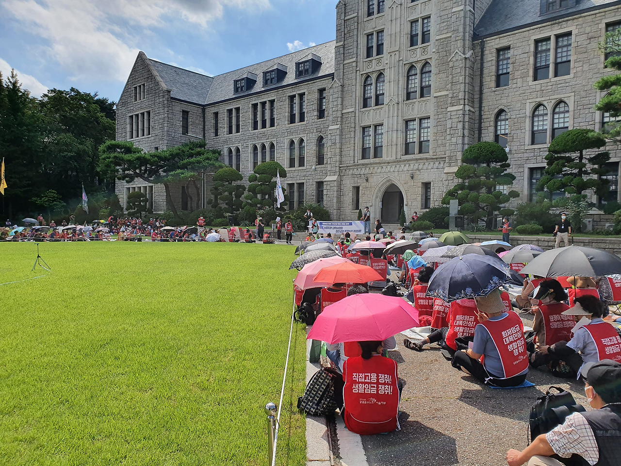 7. [특집] 본관 점거 일지 그림 5.jpg