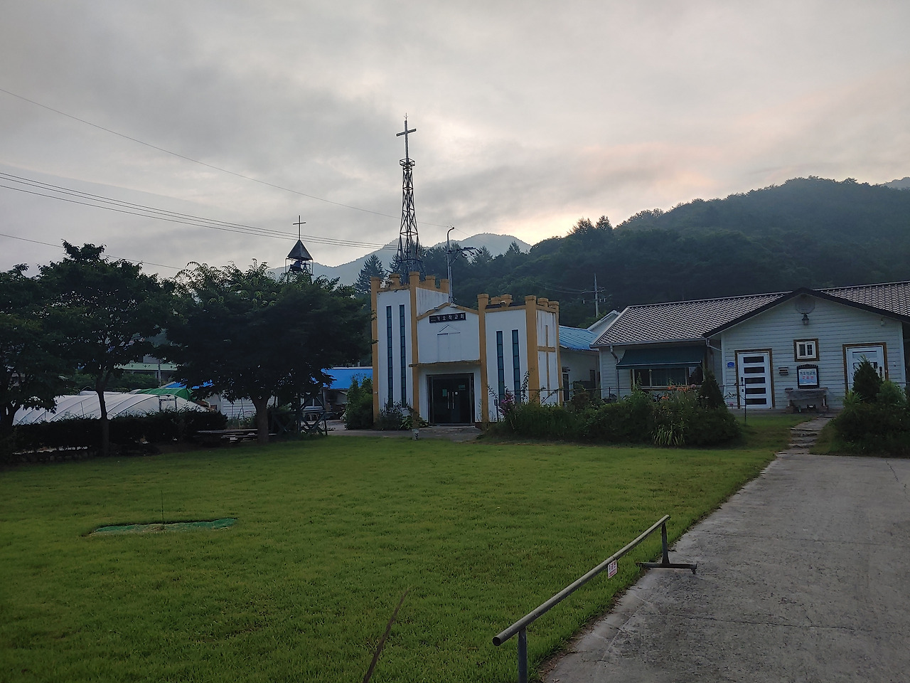 다운로드 (99).jpg