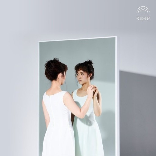 밤의 사막 너머.jpg