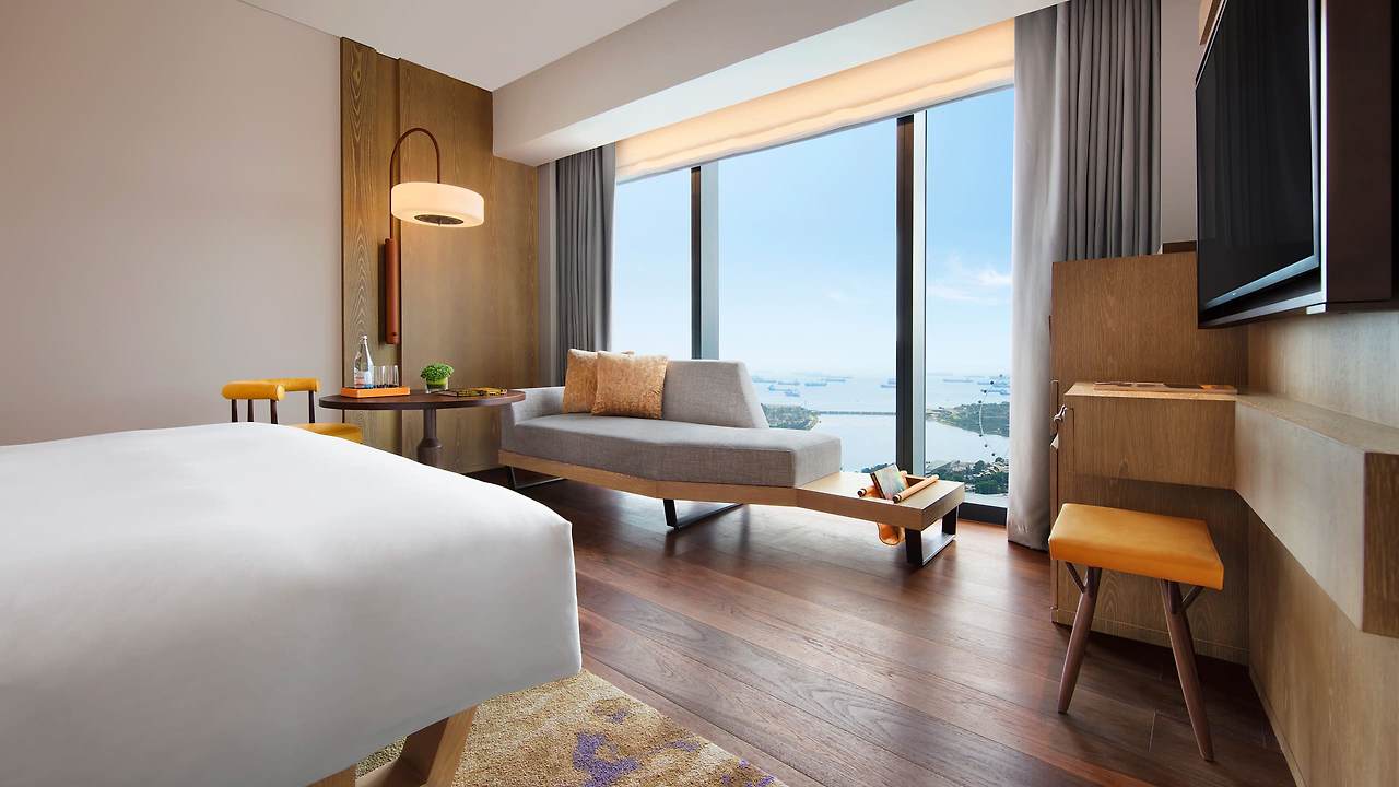 Andaz-Singapore-P087-King-Bed-View-Window.16x9.jpg