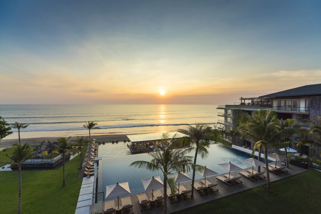 Alila-Seminyak-Panorama-Sunset-1024x683.jpg