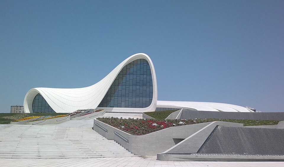 960px-Heydar_Aliyev_Cultural_Center.jpg