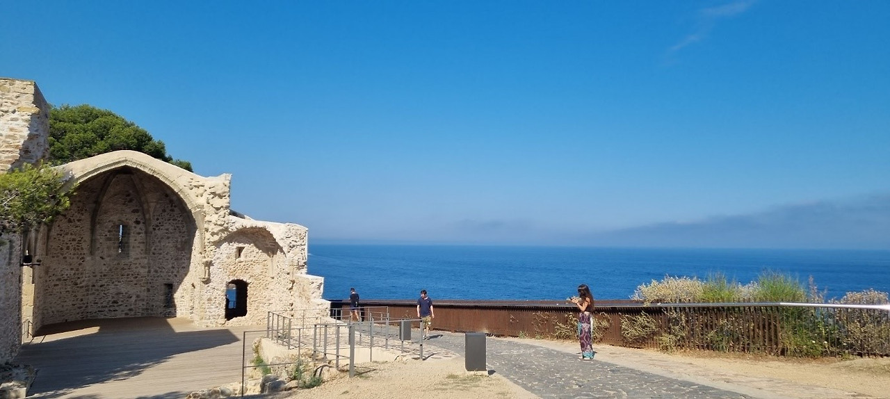 Costa Brava- Tossa del Mar 해변.jpg