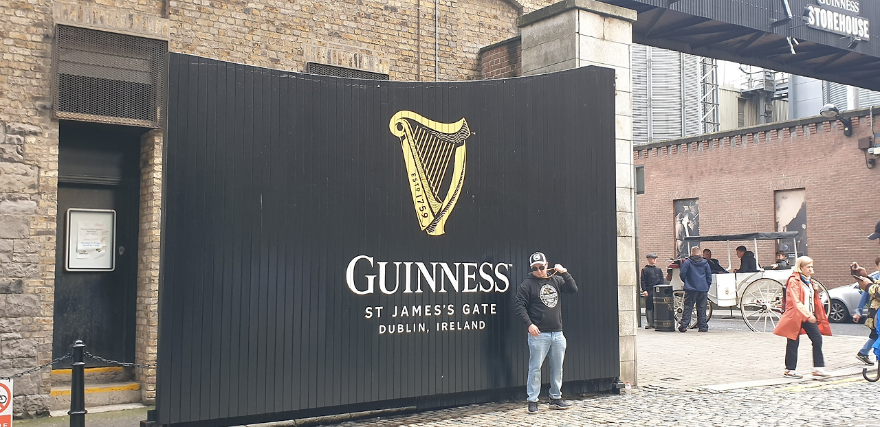 더블린 기네스 공장 사진.jpg
