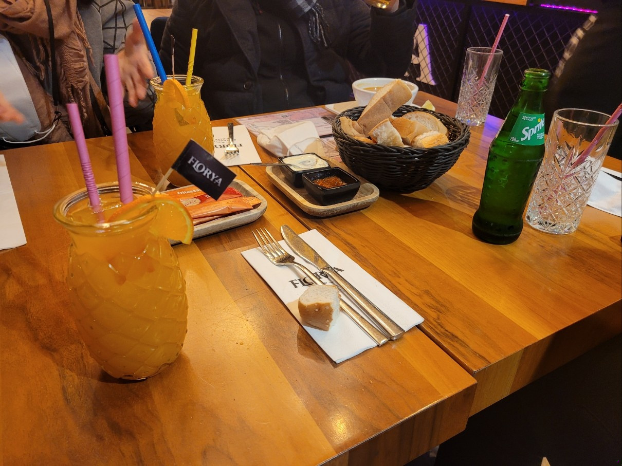 첫날-터키식당 (2).jpg