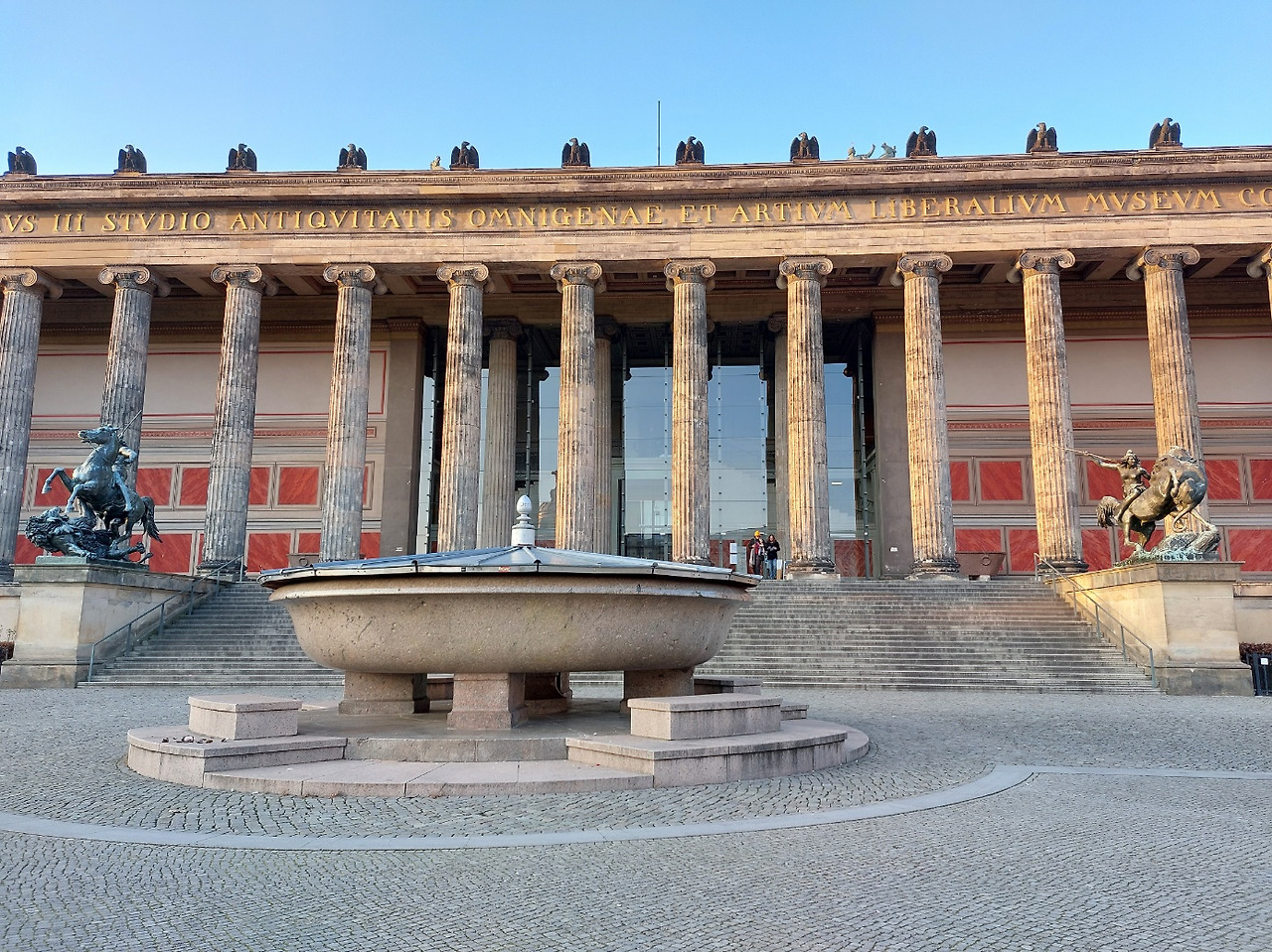 구 국립-외관-가로.jpg