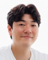 홍선기 작가.jpg