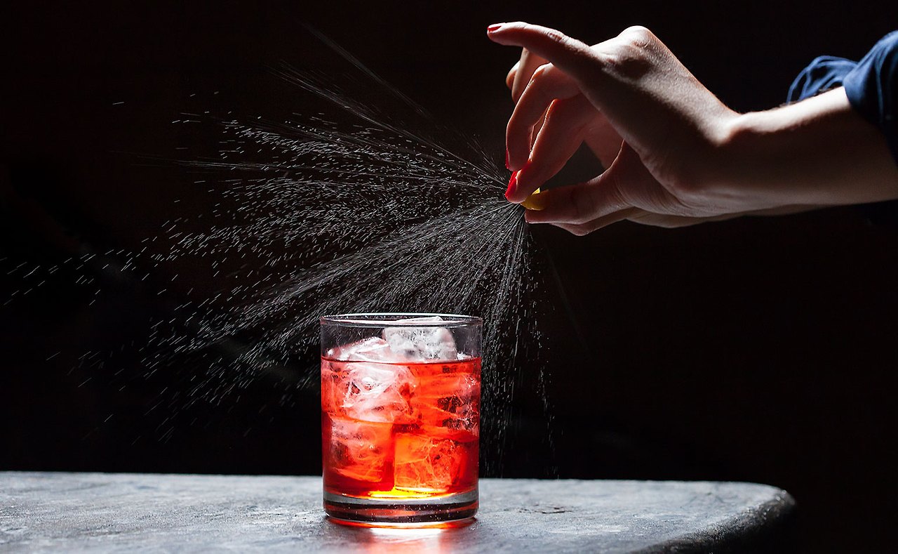 Article-Negroni-Naren-Young-Cocktail-Recipe.jpg