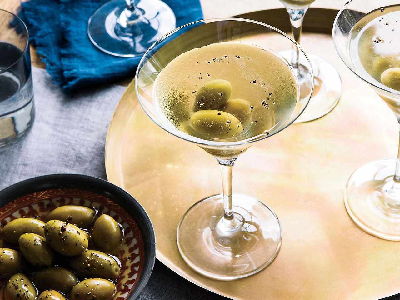 seriously-dirty-martinis-ft-RECIPE0219_0-97e98c25a2b94db1bfdacdf2fafc83ee.jpg