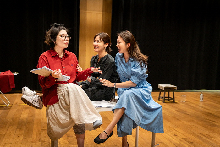 연극 언더독 The Other Other Bronte_연습사진 (8).jpg