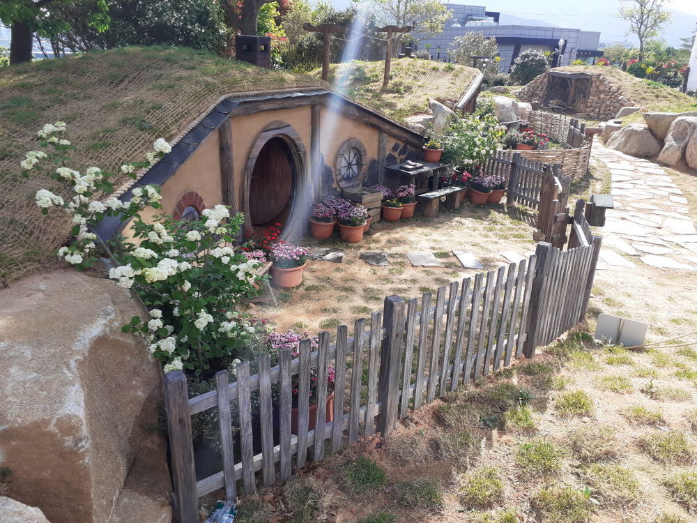 호빗의정원(3).jpg