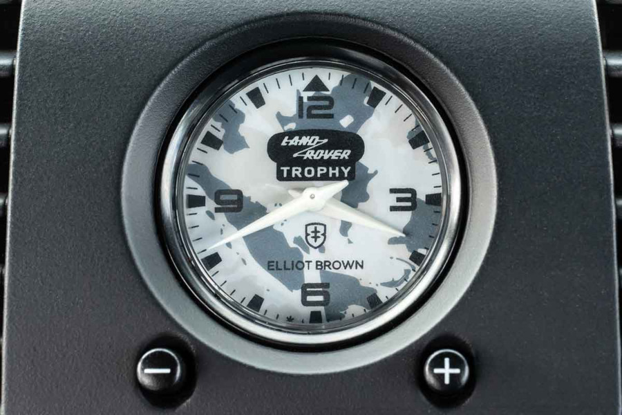 JPG_랜드로버 디펜더 트로피 2 클래식카 가격 10.jpg