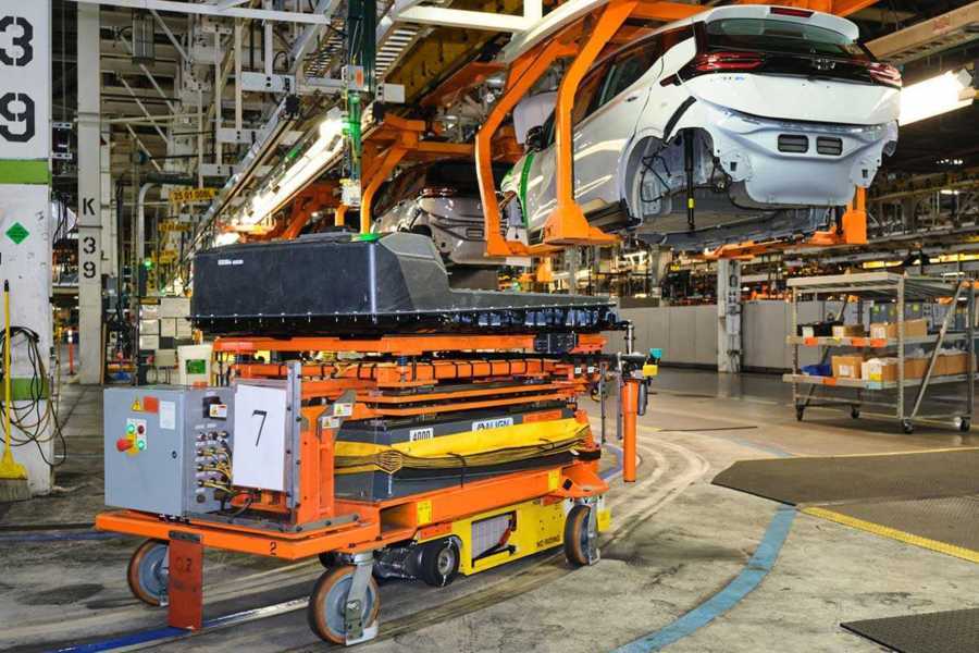 GM-쉐보레-전기차-볼트 EV-볼트 EV 단종-볼트 EV 부활-얼티엄 플랫폼-2.jpg