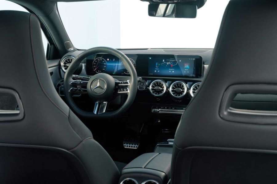 벤츠-A클래스-신형 A클래스-A클래스 가격-해치백-세단-수입차-A클래스 디자인-6.jpg