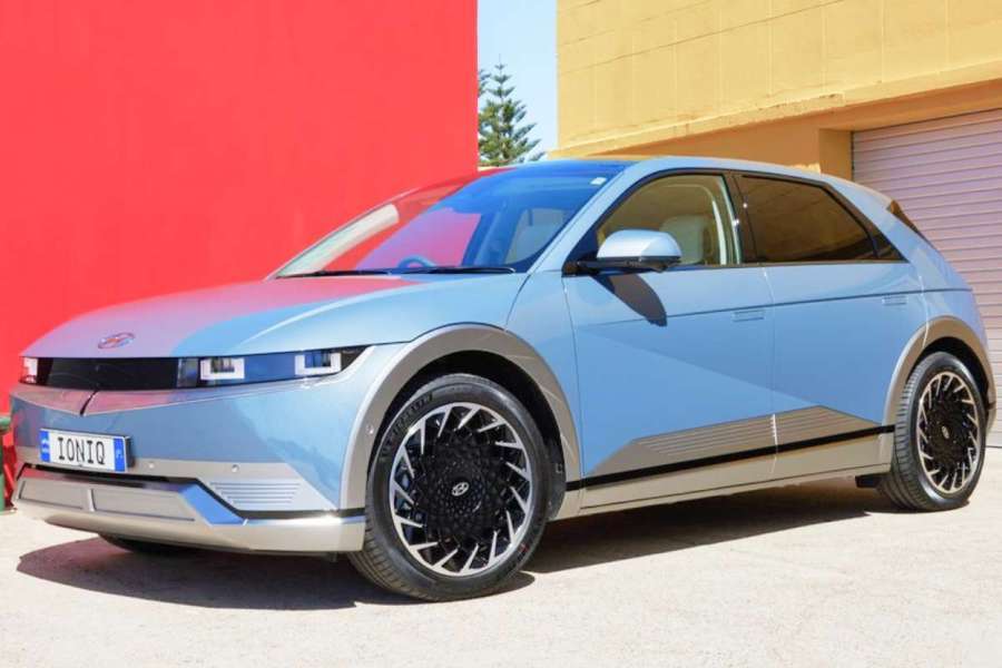 아이오닉 5-현대차-전기차-툰드라-루시드에어-f150 라이트닝-gmc 허머-EQS-닛산 로그-그랜드 체로키 4xe-왜고니아-1.jpg