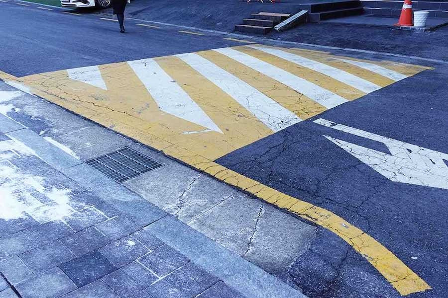 도로-방지턱-과속방지턱-방지턱 사고-안전운전-공공시설물-피해보상-운전-6.jpg