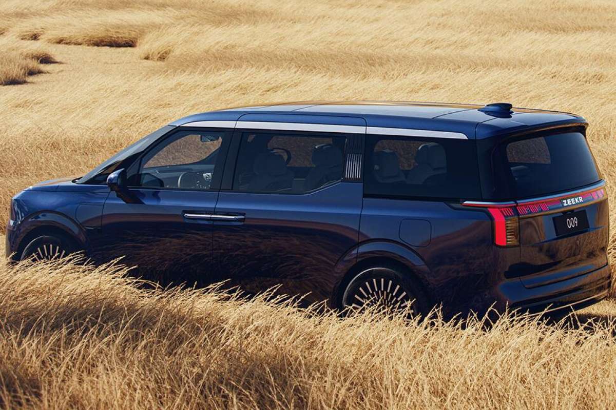 국산차-중국차-전기차-기아자동차-지리 자동차-카니발-기아 카니발-카니발 전기차-지커 009-카니발 짝퉁 3.jpg