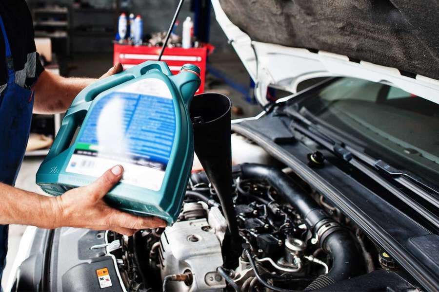 자동차 소모품-엔진오일-미션오일-자동차 오일-타이어-타이어 교체-2륜-4륜-2.jpg