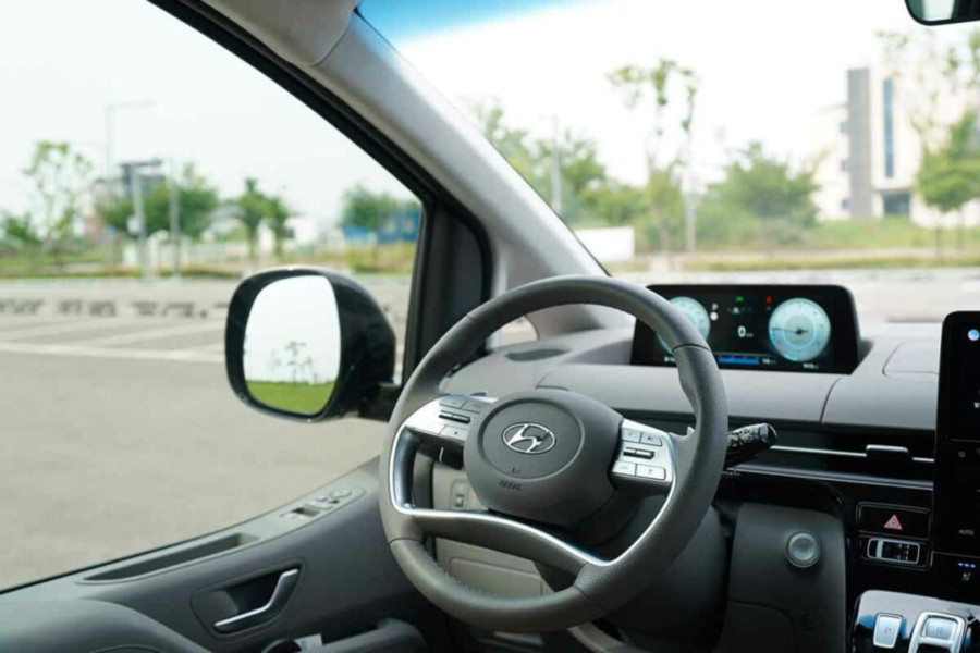 신차-옵션-선택옵션-후방 모니터-서라운드 뷰 모니터-후측방 모니터-1.jpg