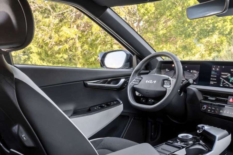 국산차-수입차-도로 주행-사각지대-사이드 미러-사이드미러-썬루프 1.jpg