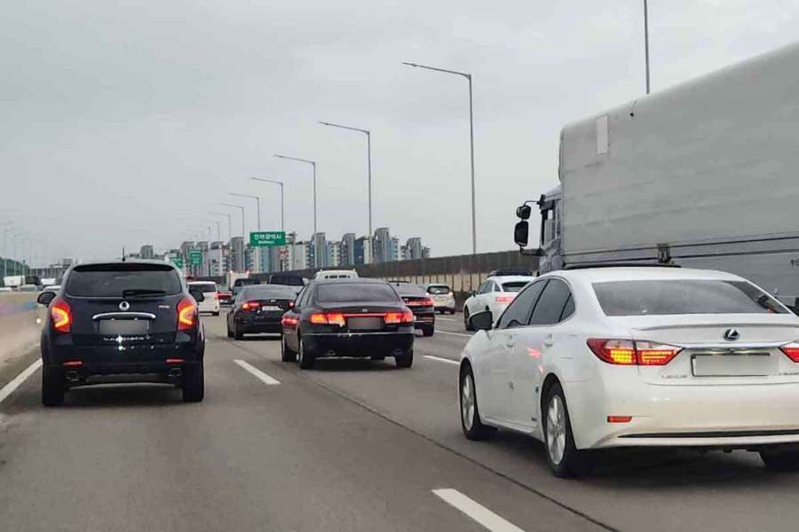 범칙금-벌점-경찰-고속도로-트래픽 브레이크-정체-감속-도심-8.jpg