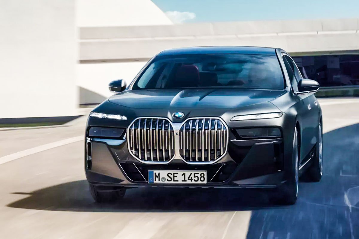 bmw-7%EC%8B%9C%EB%A6%AC%EC%A6%88-%EC%84%B8%EB%8B%A8-2.jpg