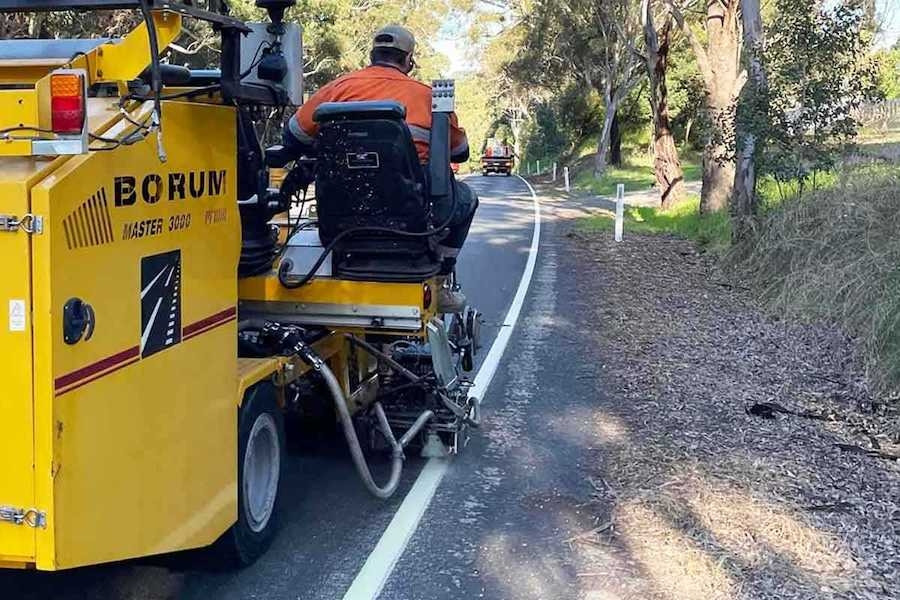 자동차 운전-야간 운전-초보운전-도로 차선-차선-야광 차선-안전 운전-호주 야광 차선-교통사고-운전-1.jpg