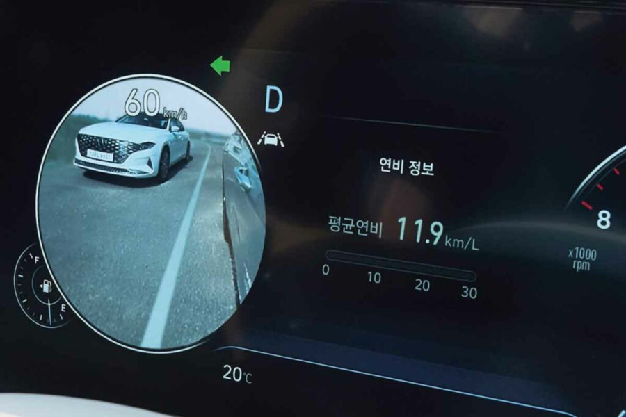 신차-옵션-선택옵션-후방 모니터-서라운드 뷰 모니터-후측방 모니터-4.jpg