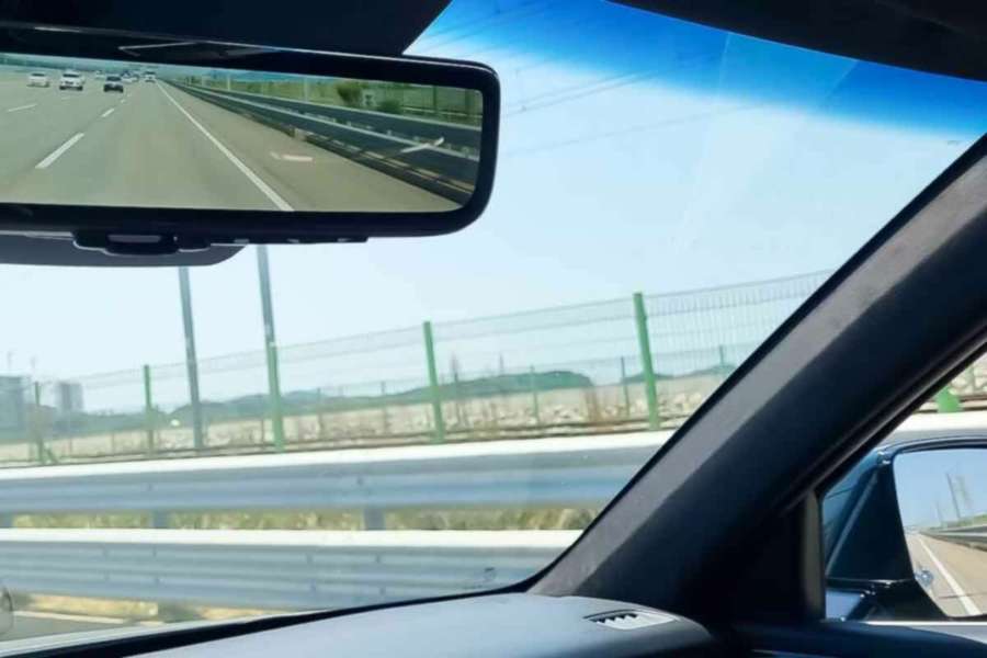 자동차 썬팅-썬팅 필름-썬팅 농도-카본 필름-다이드 필름-1.jpg