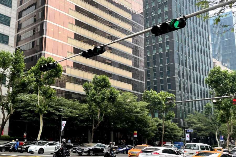 교차로-교차로 우회전-범칙금-벌점-과태료-신호등-적색볼-녹색불 5 (2).jpg