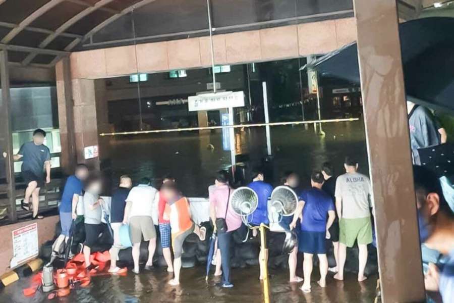 집중호우-자동차 침수 5.jpg