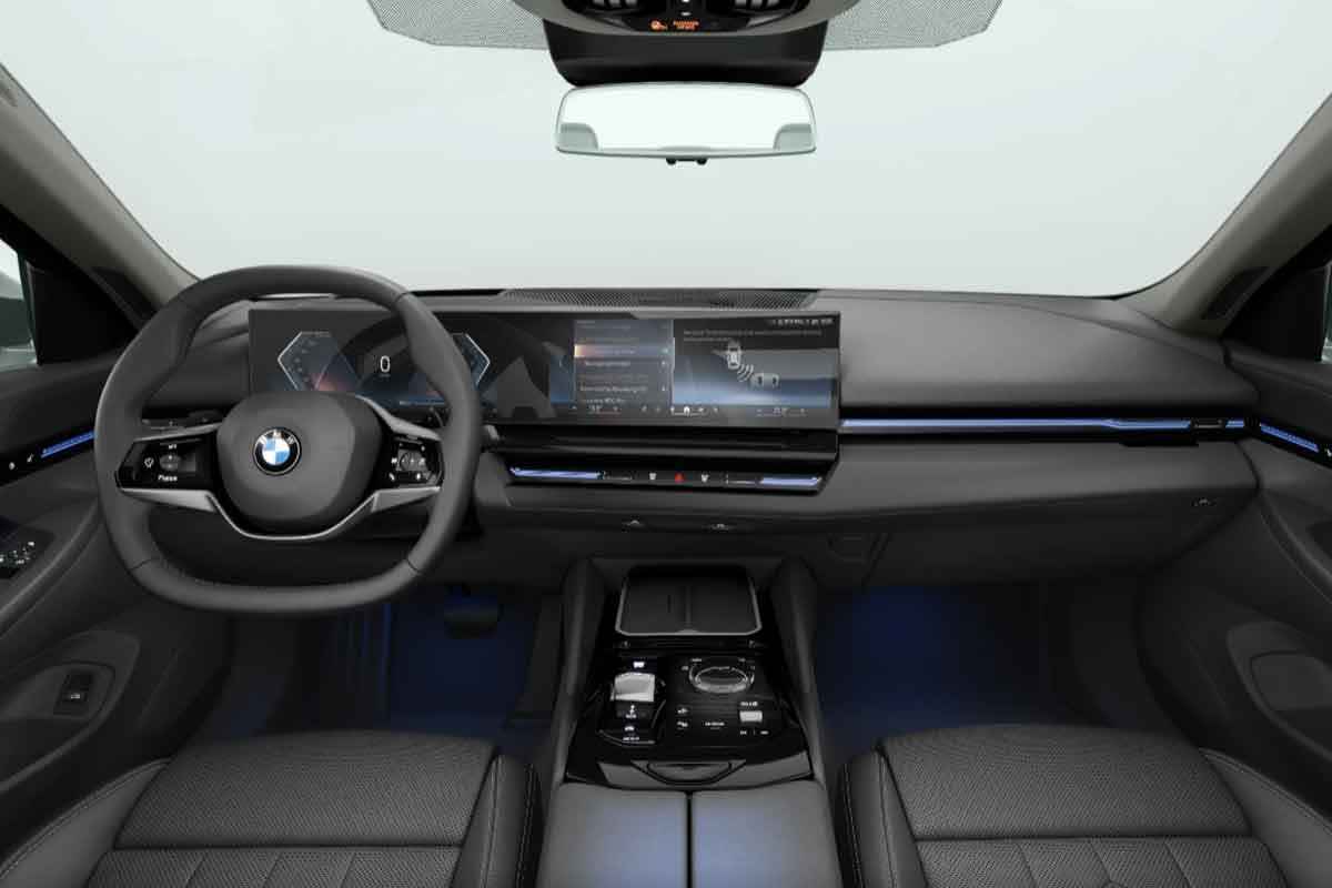 BMW-520i-%EC%88%98%EC%9E%85%EC%B0%A8%EC%8B%9C%EC%9E%A5-%EC%B2%A8%EB%8B%A8%EA%B8%B0%EC%88%A0-%EB%A7%88%EC%9D%BC%EB%93%9C%ED%95%98%EC%9D%B4%EB%B8%8C%EB%A6%AC%EB%93%9C-4.jpg