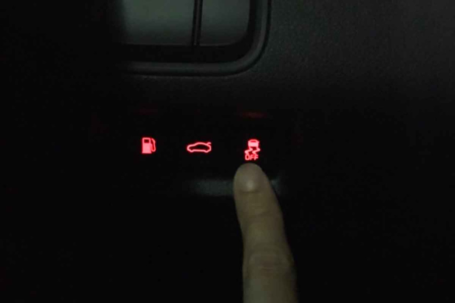 JPG_폭설 눈길 교통사고 교통안전 안전운전 국토부 사륜구동 윈터타이어 8.jpg