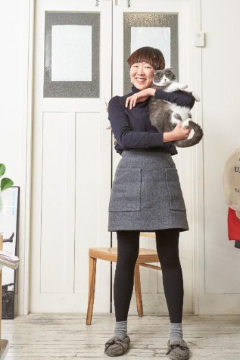 윤예지 작가 프로필사진.jpg