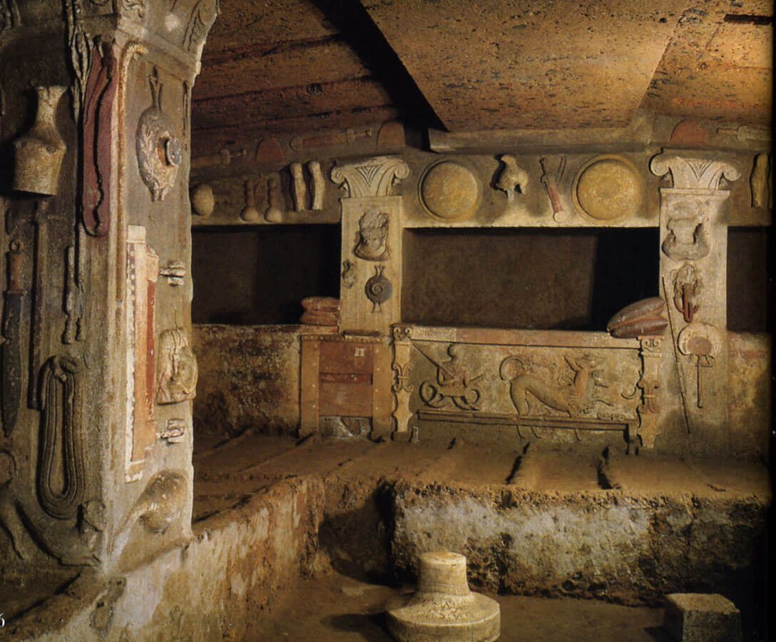 CERVETERI-TARQUINIA_6-tomba-rilievi-1088x900.jpg