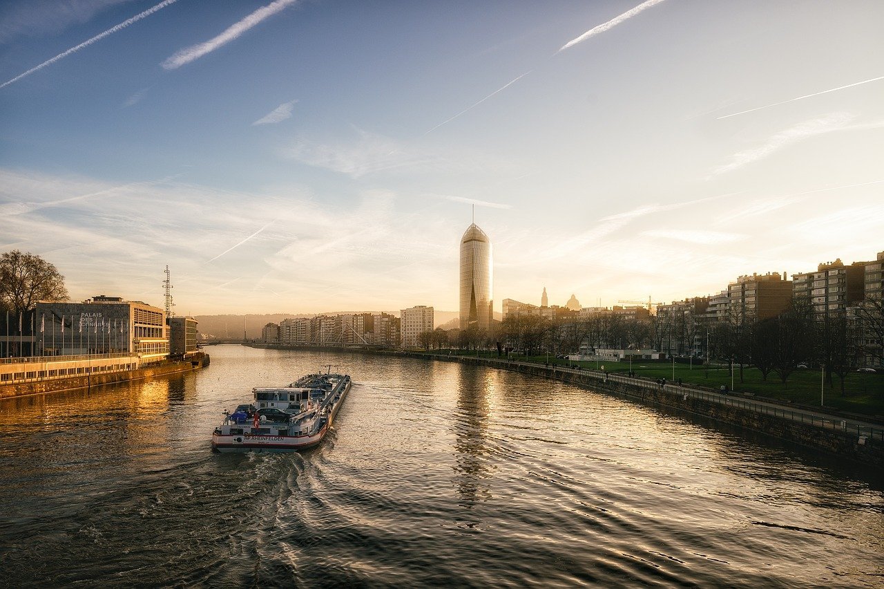 city-9296128_1280 (1).jpg