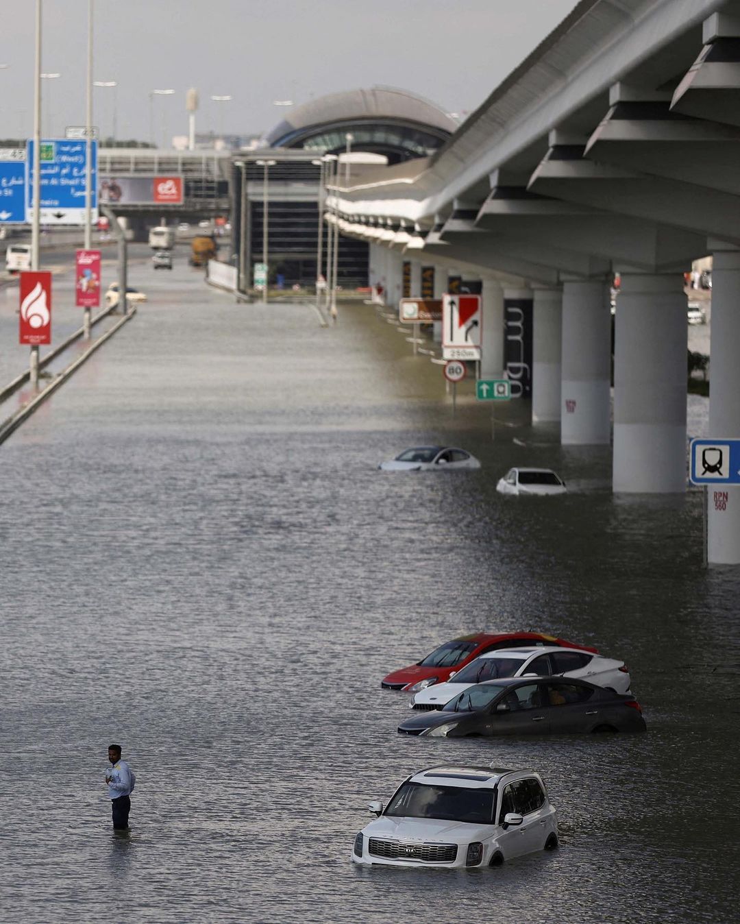 Dubai rainstorm 2024-04 1.jpg