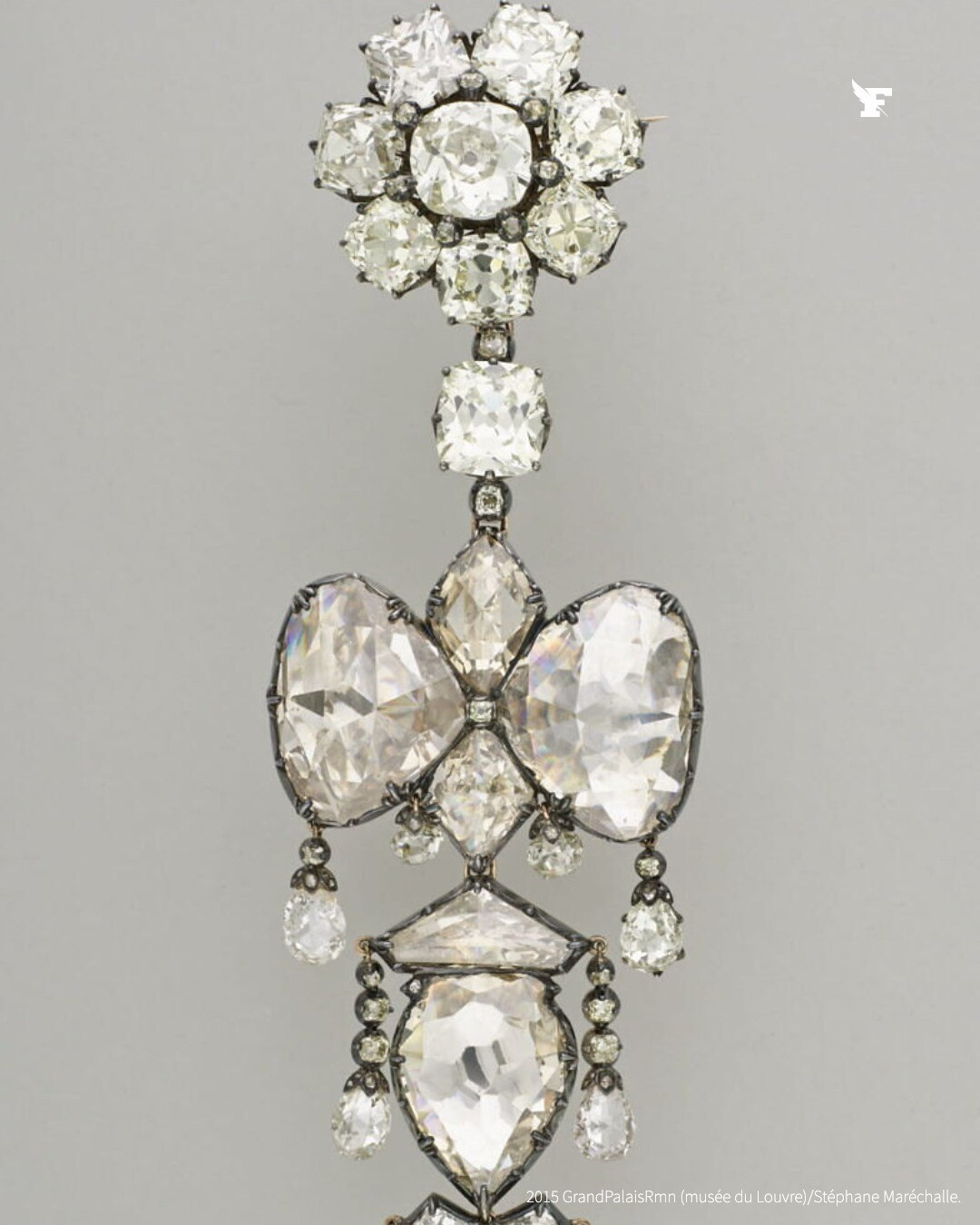 Le Louvre robbery stolen 5.jpg