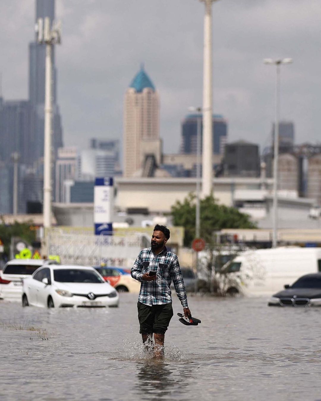 Dubai rainstorm 2024-04 2.jpg