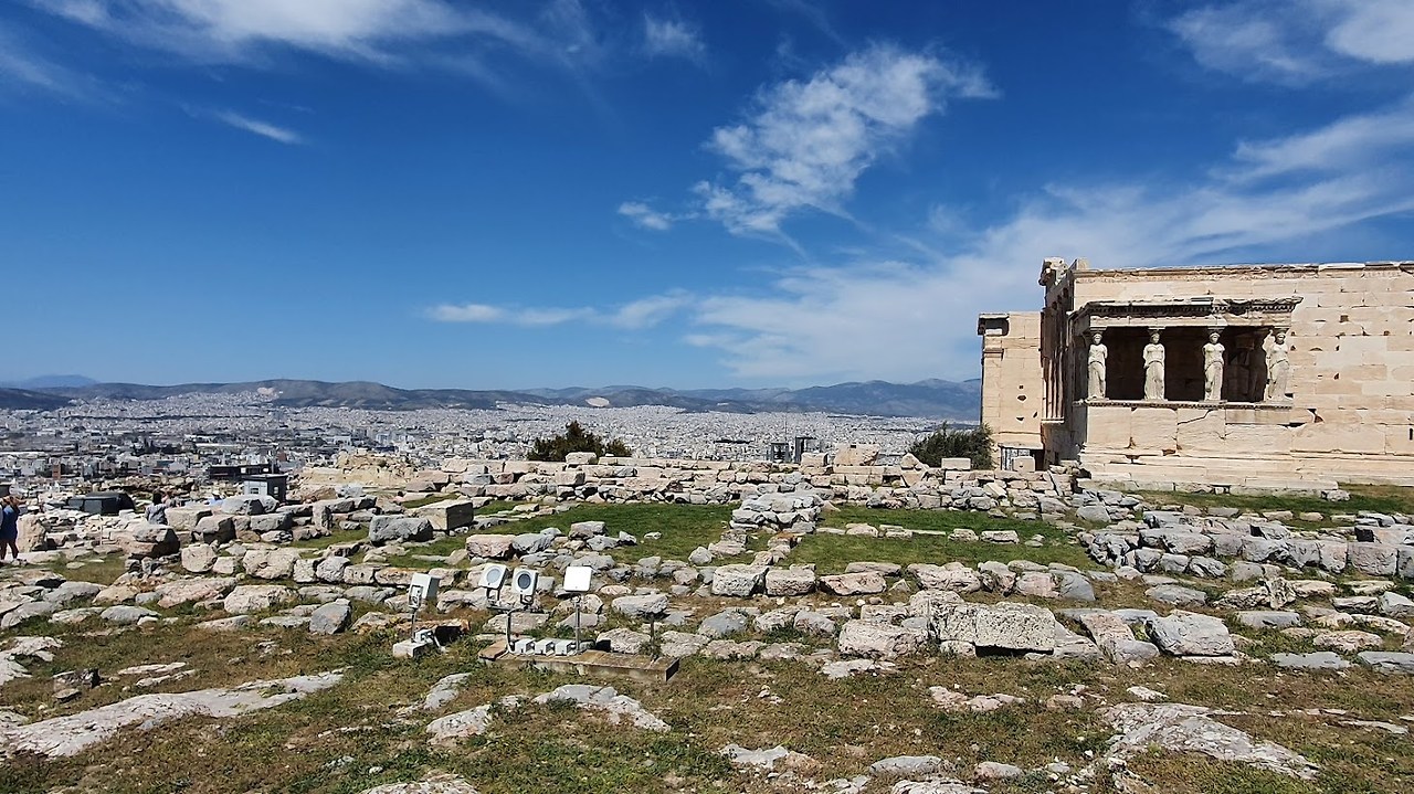 에렉트리온 신전.jpg