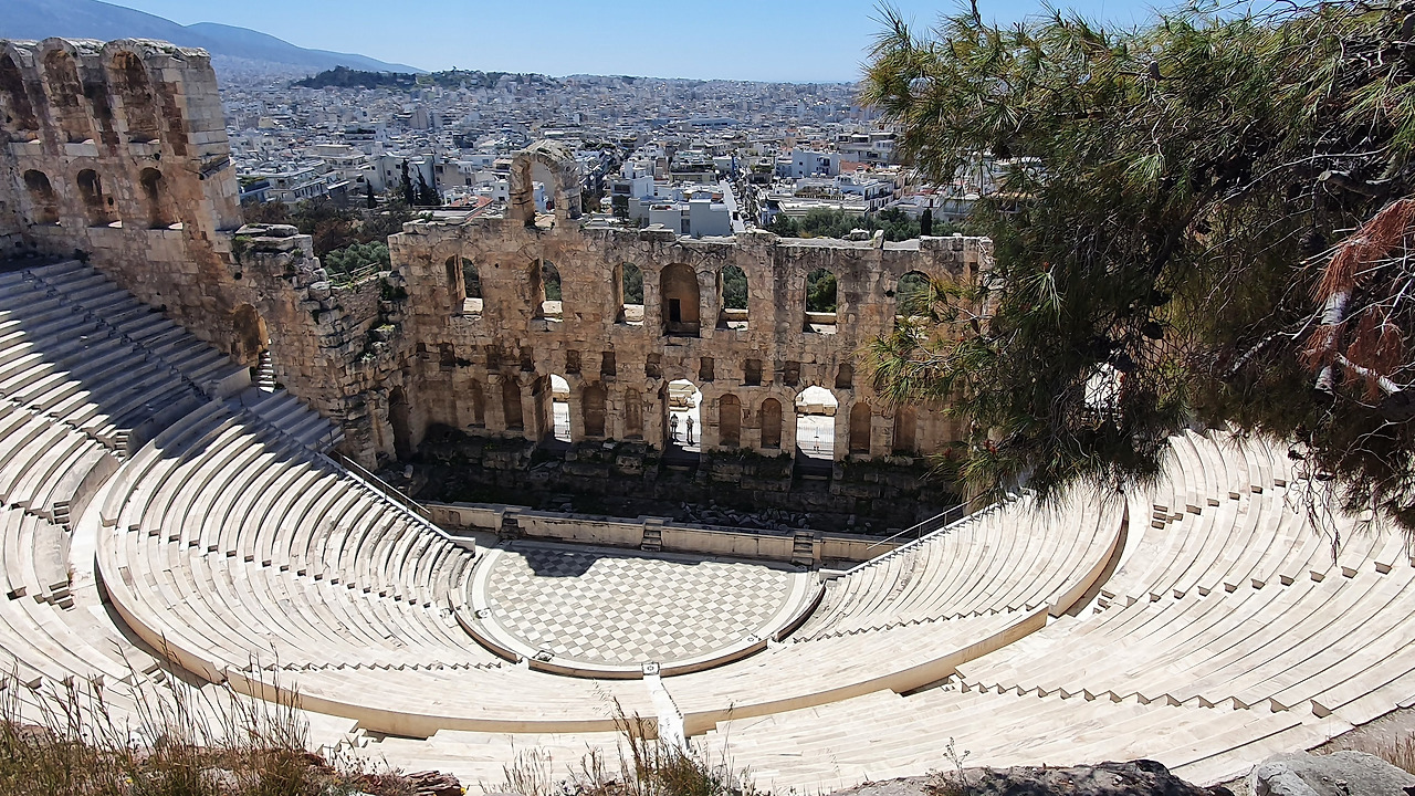 헤로데스 아티쿠스 극장.jpg
