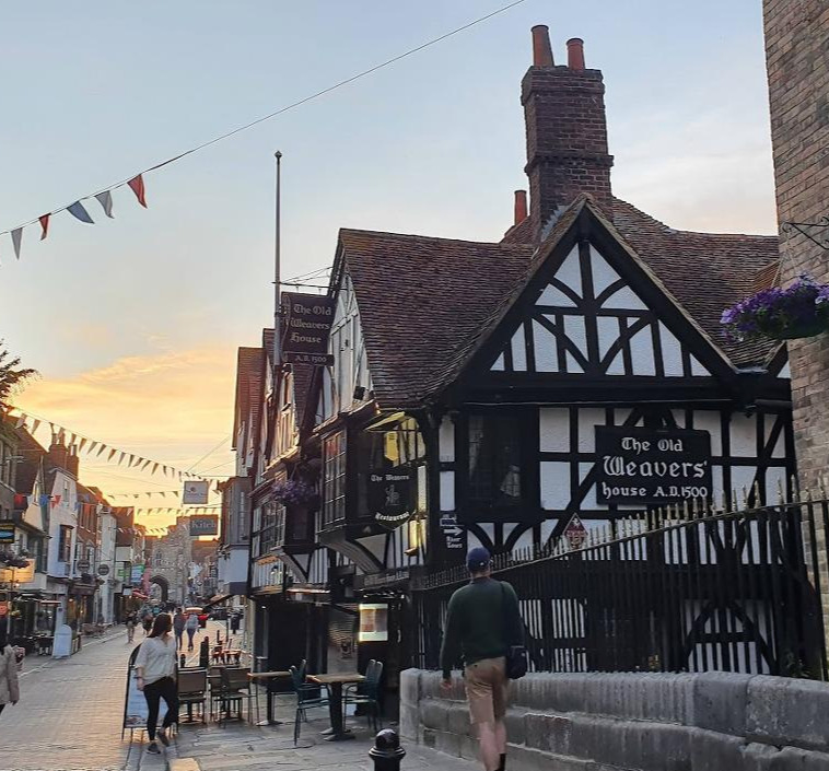 캔터베리 시내.jpg