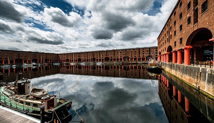 1. Albert Dock.jpg
