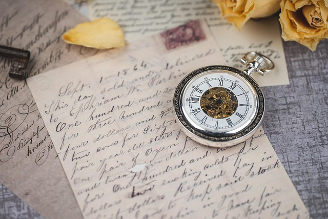 vintage-pocket-watch-7439233_640.jpg