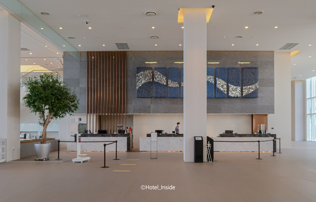 로비-1.jpg
