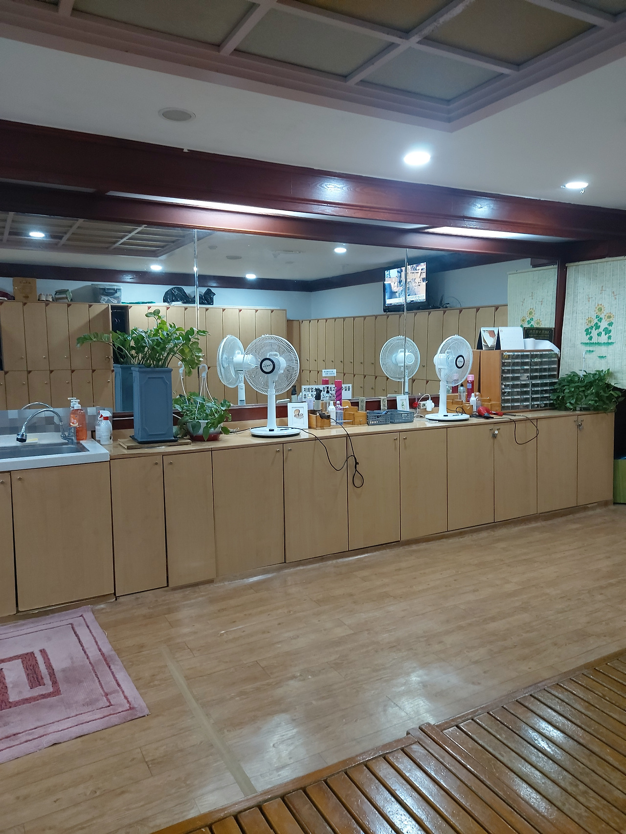 6. 탈의실 전경. 20231008_164334.jpg